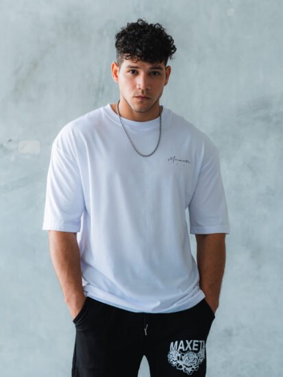 Polo Blanco con Letras Negras Gym Rat para Hombre